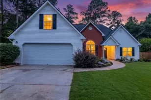 835 Winding Grove Ln, Loganville, GA 30052 - Photo 8