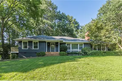 1040 Lindridge Drive NE, Atlanta, GA 30324 - Photo 2
