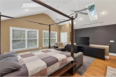 1040 Lindridge Drive NE, Atlanta, GA 30324 - Photo 52