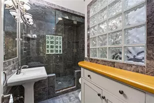 1040 Lindridge Dr NE, Atlanta, GA 30324 - Photo 34
