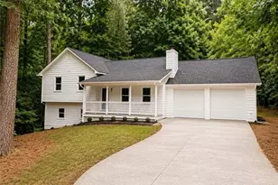 6211 Emerald Springs Dr SE, Acworth, GA 30102 - Photo 1
