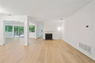 22 Dunwoody Springs Dr, Atlanta, GA 30328 - Photo 6
