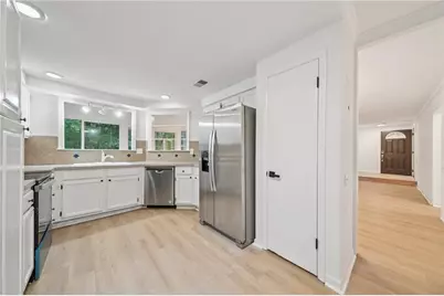 22 Dunwoody Springs Drive, Atlanta, GA 30328 - Photo 12
