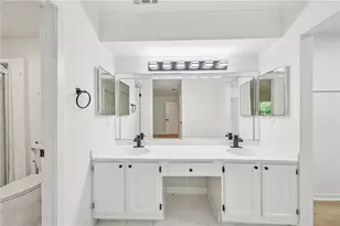 22 Dunwoody Springs Dr, Atlanta, GA 30328 - Photo 28