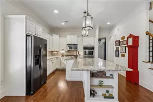 934 Grey Village Cir, Marietta, GA 30068 - Photo 8