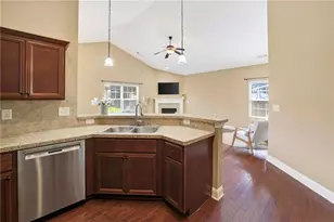 4814 Lost Creek Dr, Gainesville, GA 30504 - Photo 6
