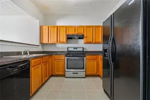 1378 Penhurst Dr, Lawrenceville, GA 30043 - Photo 12