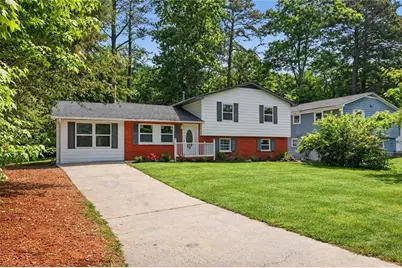 7348 Mockingbird Trail, Riverdale, GA 30274 - Photo 2