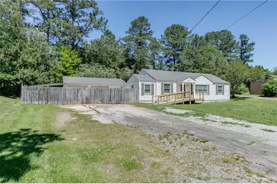 6076 Atlanta Highway, Flowery Branch, GA 30542 - Photo 4