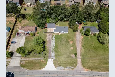 6076 Atlanta Highway, Flowery Branch, GA 30542 - Photo 1