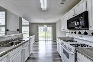 9210 Friarbridge Dr, Suwanee, GA 30024 - Photo 22