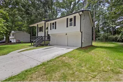 2152 Cedar Creek Lane, Lithia Springs, GA 30122 - Photo 2