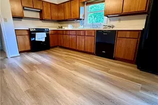 465 Pine Forest Dr, Lawrenceville, GA 30046 - Photo 10