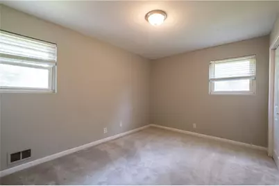 2660 Beacon Drive, Atlanta, GA 30349 - Photo 14