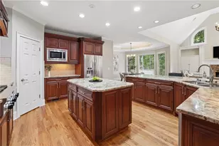 12135 Helleri Hollow, Johns Creek, GA 30005 - Photo 14