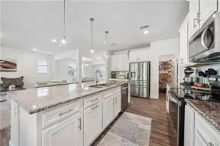 7455 Easton Valley Ln, Cumming, GA 30028 - Photo 14