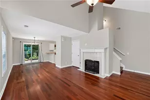 514 Parkstone Ln, Woodstock, GA 30189 - Photo 4