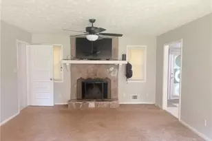 976 Bernice Ct, Lawrenceville, GA 30045 - Photo 2
