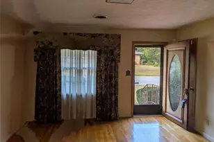 109 7th St, Carrollton, GA 30117 - Photo 2