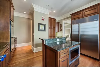 3475 Roxboro Road NE #10, Atlanta, GA 30326 - Photo 14