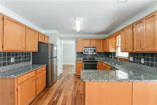106 Emerald Ln, Hampton, GA 30228 - Photo 10