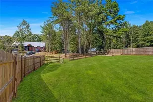 5466 Whitehall Rd, Lula, GA 30554 - Photo 10