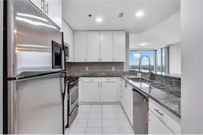 3338 Peachtree Road NE #2401, Atlanta, GA 30326 - Photo 10