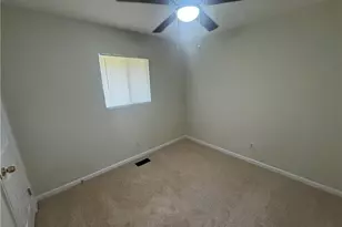 8497 Stonewall Jackson Dr, Jonesboro, GA 30238 - Photo 10