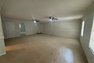 8497 Stonewall Jackson Dr, Jonesboro, GA 30238 - Photo 16