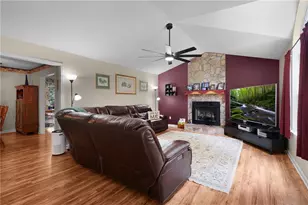 154 Honeysuckle Dr SE, Calhoun, GA 30701 - Photo 10