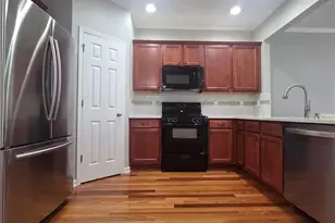 2720 Beynon Ln, Suwanee, GA 30024 - Photo 4