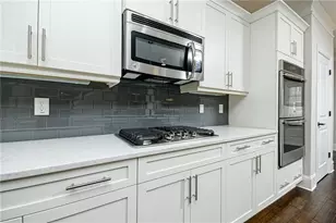 1299 Linden Ct NE, Atlanta, GA 30329 - Photo 14