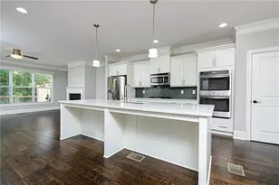 1299 Linden Ct NE, Atlanta, GA 30329 - Photo 10