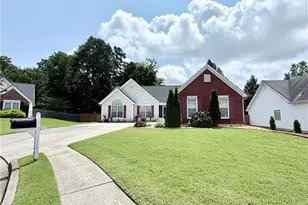 3349 Hampton Trace Ct, Buford, GA 30519 - Photo 2