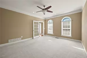 10950 Kimball Crest Dr, Alpharetta, GA 30022 - Photo 8