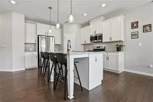 504 Elm Bluff Way, Lawrenceville, GA 30043 - Photo 4