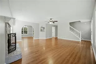 2945 Emerald Springs Dr, Lawrenceville, GA 30045 - Photo 2