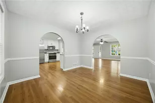 2945 Emerald Springs Dr, Lawrenceville, GA 30045 - Photo 4