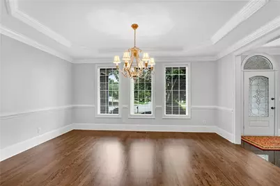 2414 Glenmore Lane, Snellville, GA 30078 - Photo 8