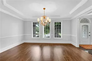 2414 Glenmore Ln, Snellville, GA 30078 - Photo 8
