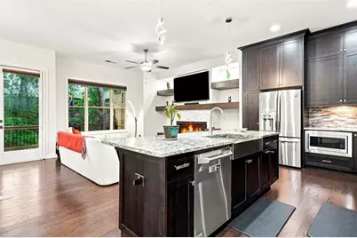 826 Canterbury Overlook, Atlanta, GA 30324 - Photo 4