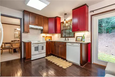 215 N Mill Road, Sandy Springs, GA 30328 - Photo 10