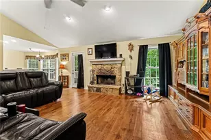 390 Cotton Tail Dr, Baldwin, GA 30511 - Photo 6