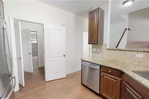 3249 Brockenhurst Dr, Buford, GA 30519 - Photo 8