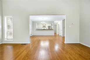410 N Eagles Bluff, Alpharetta, GA 30022 - Photo 6