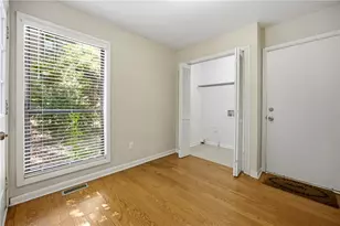 410 N Eagles Bluff, Alpharetta, GA 30022 - Photo 8
