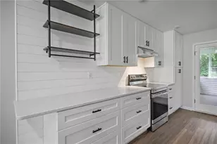 410 Hickory Walk, Woodstock, GA 30188 - Photo 10