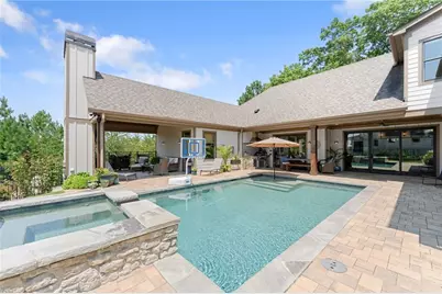 6866 S Bluff Court, Gainesville, GA 30506 - Photo 2