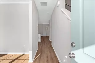 2840 Laurel Ridge Cir, East Point, GA 30344 - Photo 2