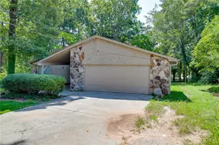 900 Pawnee Pl, Lilburn, GA 30047 - Photo 1